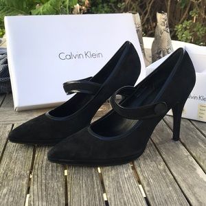 Black Heels - size 9